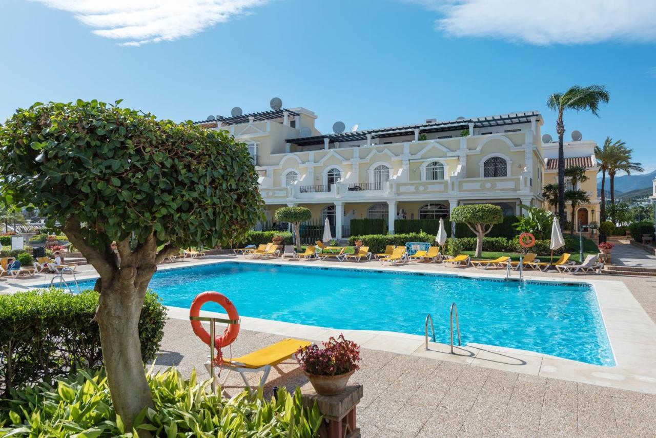 Appartamento Bright 2 Bedroom With Parking Space And Swimming Pools In Aloha Gardens *